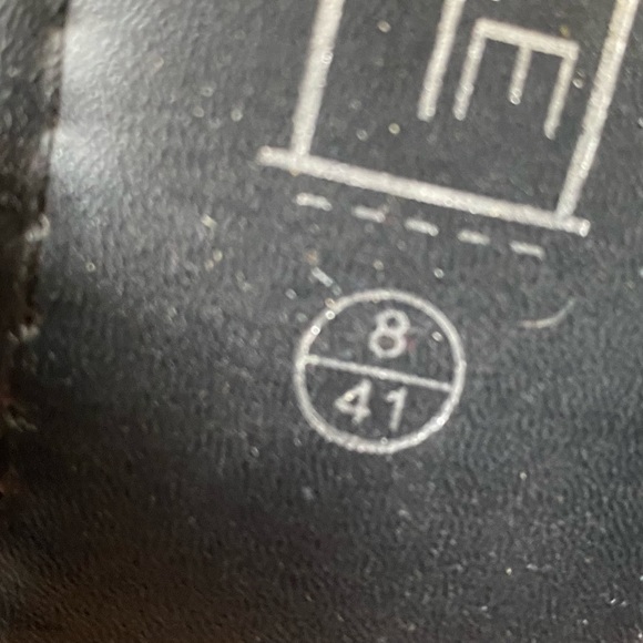 Truffle  leather and tassels - Picture 5 of 5